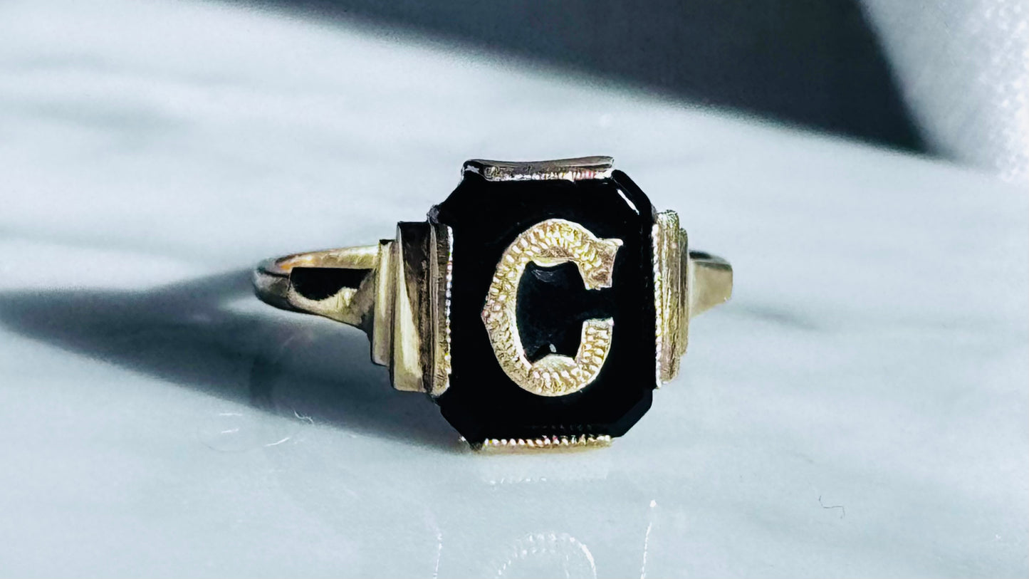 ‘C’ Onyx & 9 Carat Signet Ring