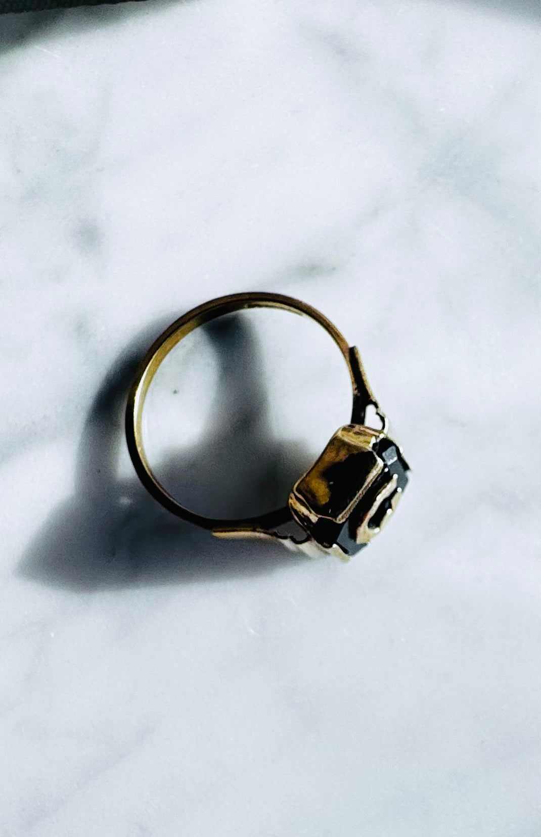 ‘C’ Onyx & 9 Carat Signet Ring