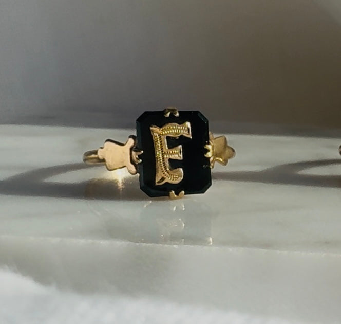 Vintage Onyx & 9 Carat Signet Ring ‘F’