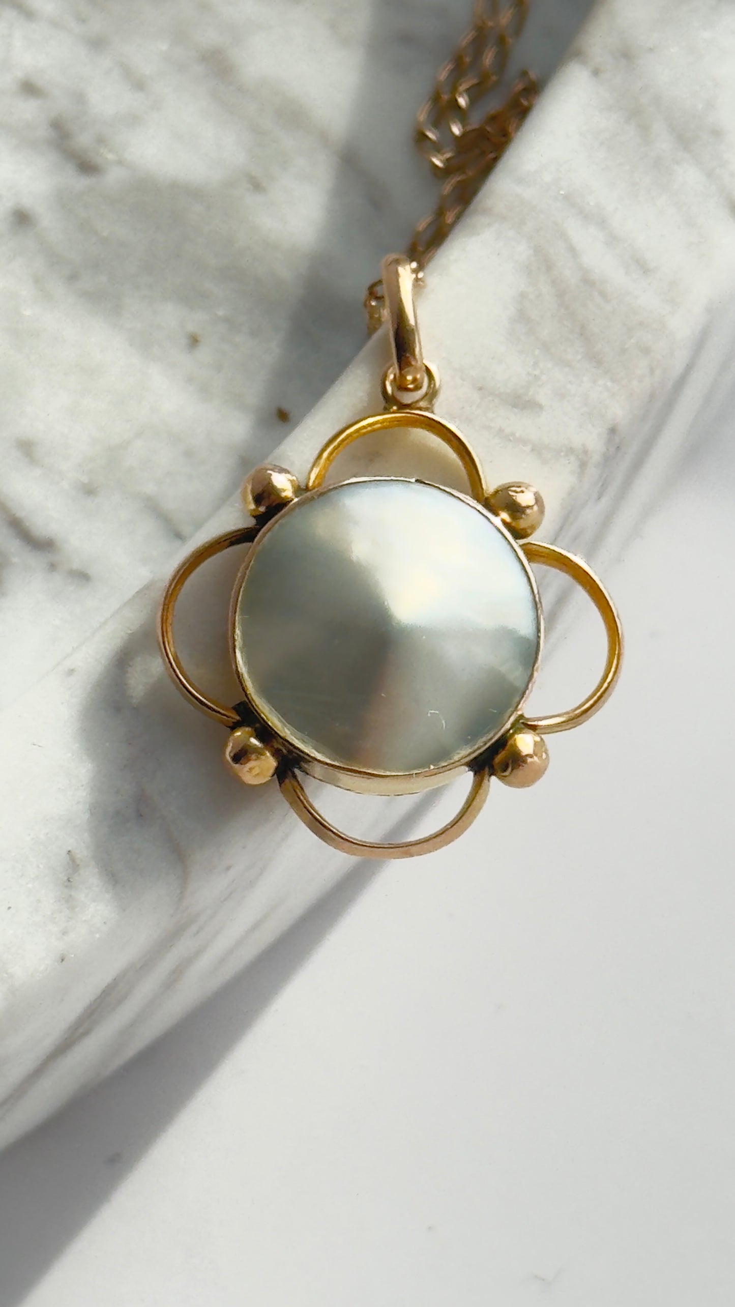 Vintage 9 Carat Gold ‘Mabe’  Pearl Pendant & Chain