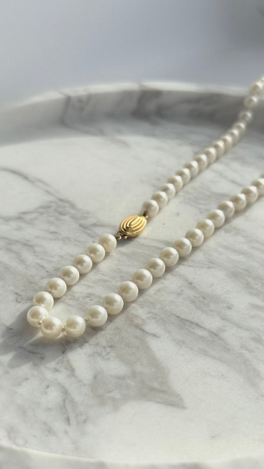Vintage Cultured Pearl Necklace with 9 Carat Gold Clasp