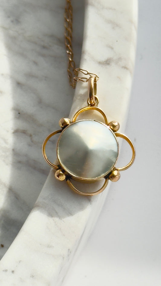 Vintage 9 Carat Gold ‘Mabe’  Pearl Pendant & Chain
