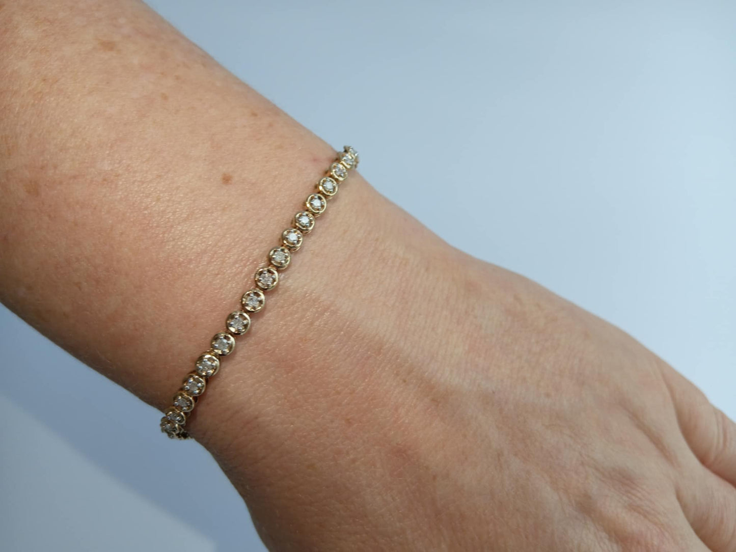 9 Carat Gold & Diamond ‘Tennis’ Bracelet