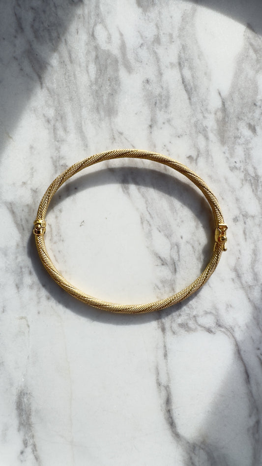 9 Carat Gold Engraved Twist Form Bracelet - No 1